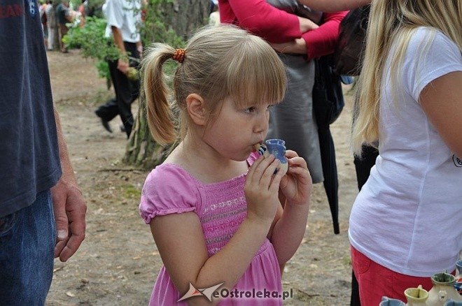 Playlisty zawierające: MOM HD Panna młoda wyruchana na weselu